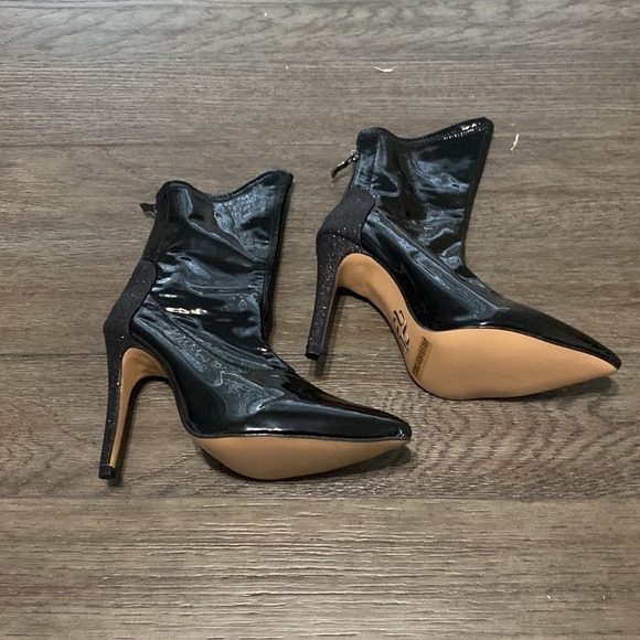 NWT BURJU Savage Ankle Closed Pointed Toe Wet Look With Sparkle Heel | 5.5 - Picture 2 of 7